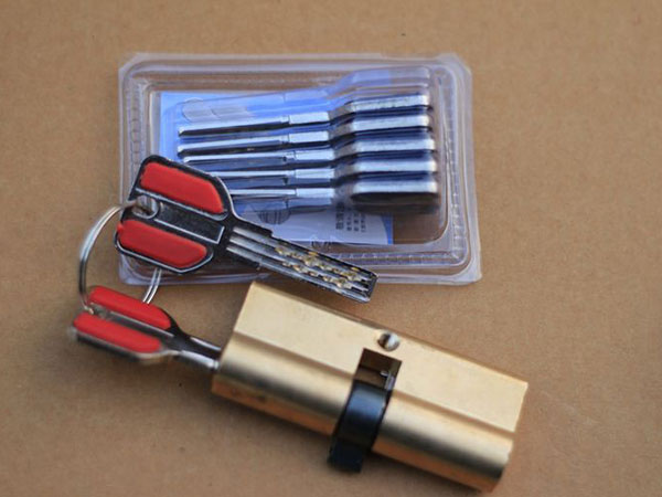 望花24小时上门开锁公司